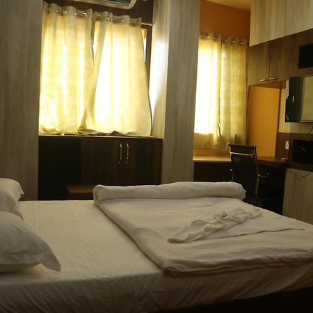 Hotel Himalaya Agartala Exteriör bild