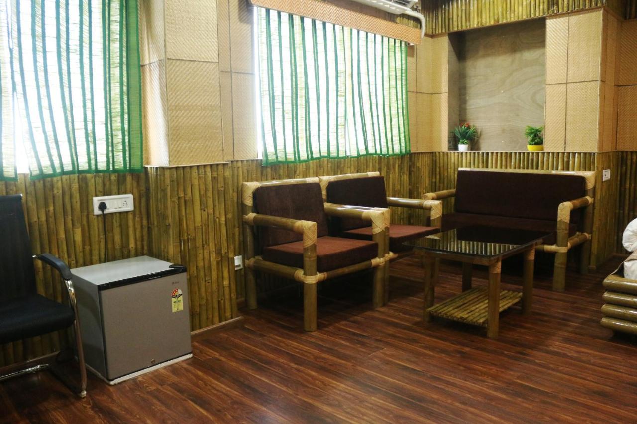 Hotel Himalaya Agartala Exteriör bild