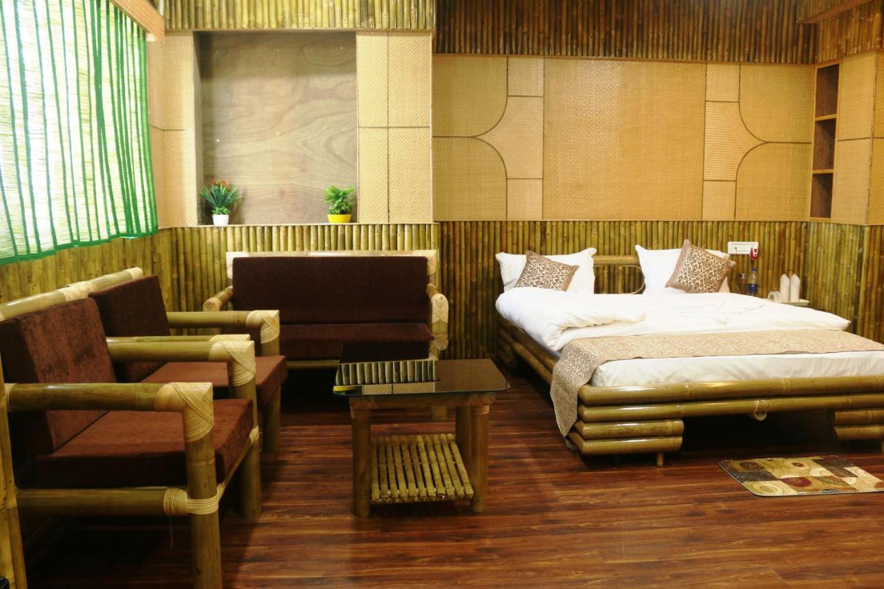 Hotel Himalaya Agartala Exteriör bild