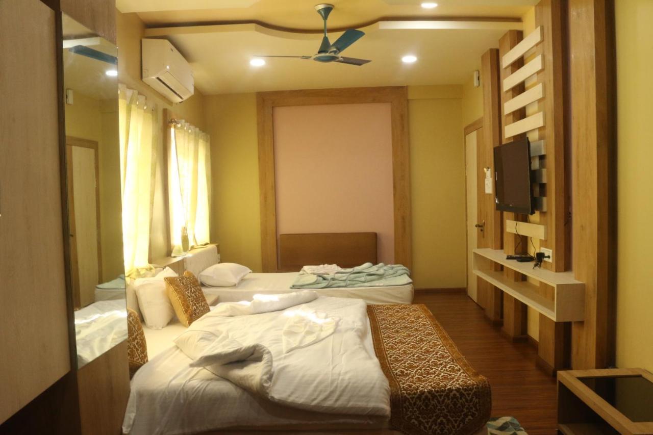 Hotel Himalaya Agartala Exteriör bild