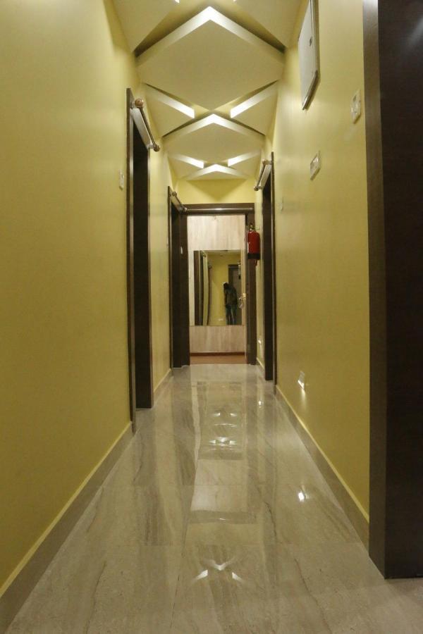 Hotel Himalaya Agartala Exteriör bild