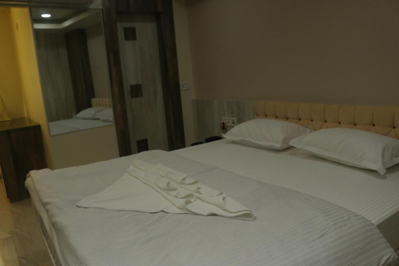 Hotel Himalaya Agartala Exteriör bild