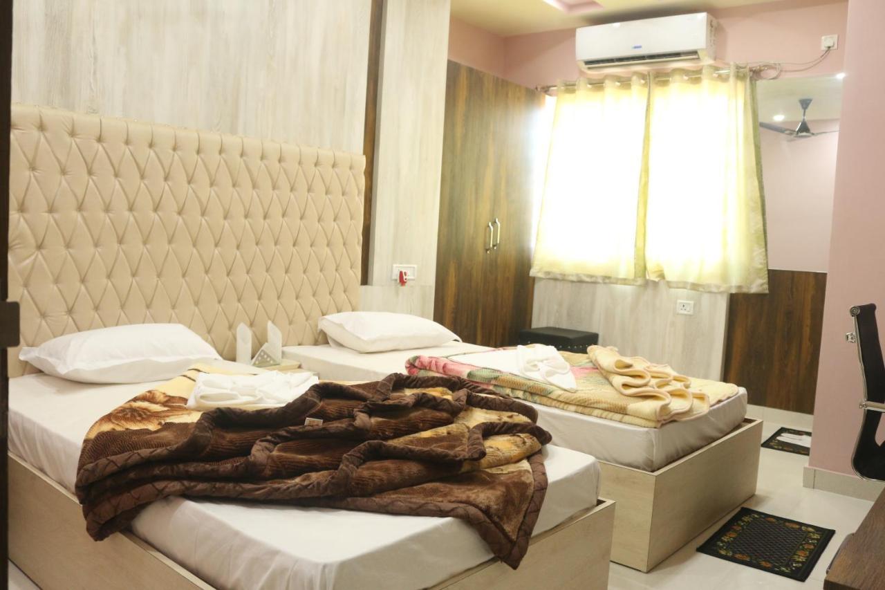 Hotel Himalaya Agartala Exteriör bild